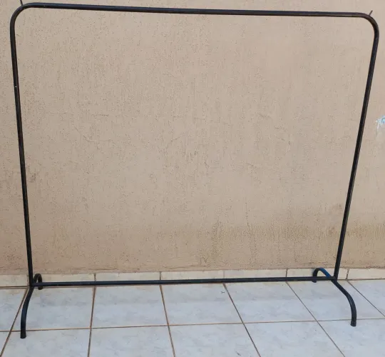 Suporte expositor para roupas, arara