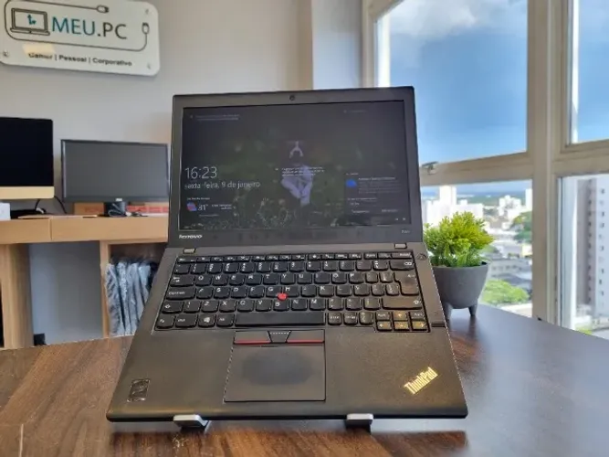 Notebook Lenovo ThinkPad X250 - Core i5 | 5ª geração | 240GB SSD | 8GB DDR3 | 12,5"