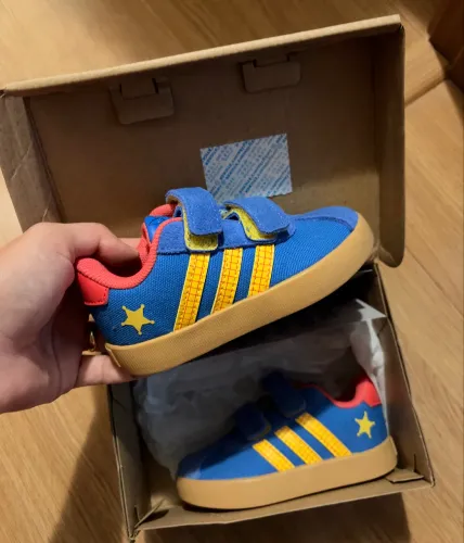 Adidas infantil Woody Toy Story