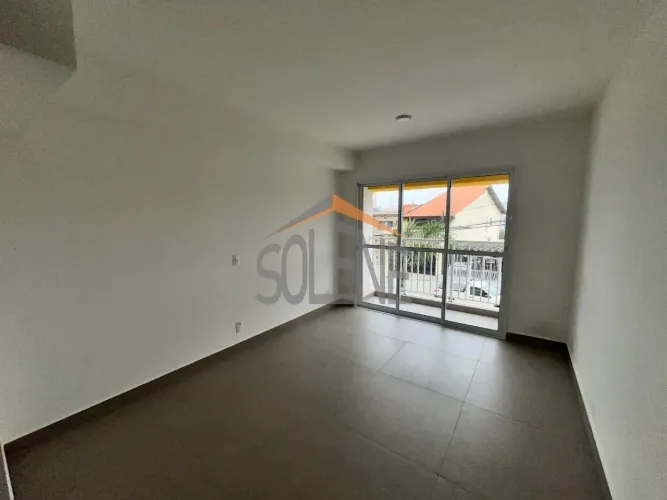 Studio para locação, Bela Vista, Osasco, banheiro com box de vidro e gabinete, varanda, ex