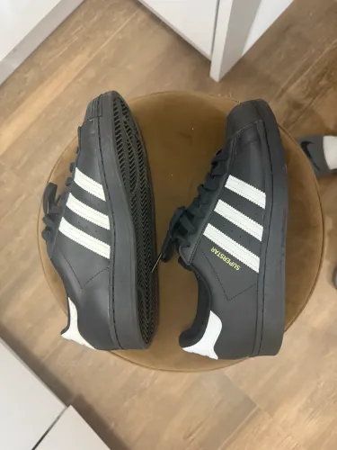 Tênis Adidas Originals Superstar 41 Novo