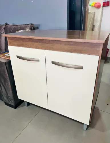 Balcão cook top novo com duas portas ?