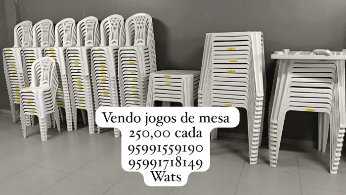 Vende-se jogos de mesa de plástico