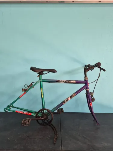 Bicicleta antiga caloi cruiser croma aro 24 sem as rodas
