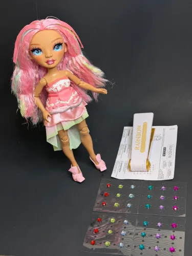 RAINBOW HIGH BE DAZZLING ADELINE ROSE