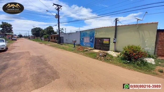Vendo Casa com 3 Apartamentos no Bairro Tancredo Neves