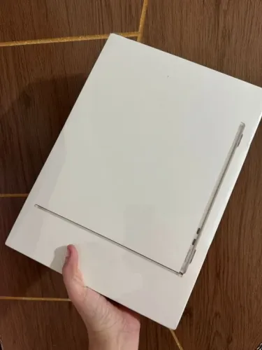 Macbook Air 13 pol. M2 de 8GB e 256SSD lacrado com garantia de 1 ano.