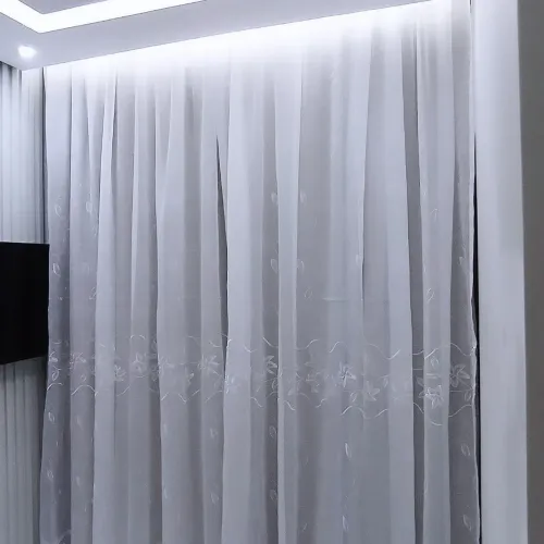 Faço cortinas sob medida e colchas de solteiro e casal *