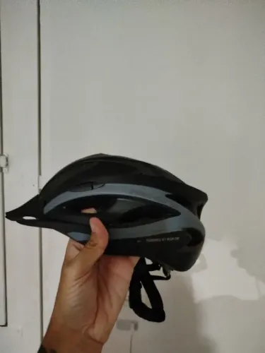 Capacete MTB Win tamanho M com luz de sinalização novo com etiqueta 