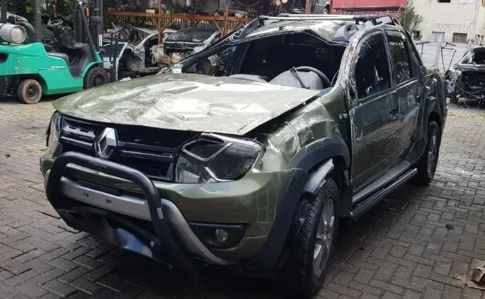 Sucata Renault oroch 2.0 manual 2016 - retirada de peças