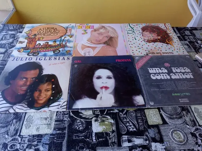Vinil. Vários. Títulos.