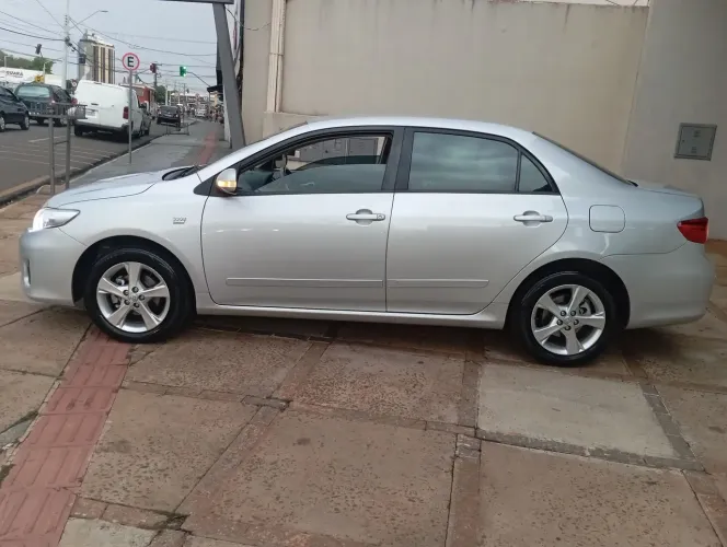 Toyota Corolla XEI 2.0 Flex 16V Aut. 2013