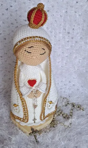 Santinha amigurumis 