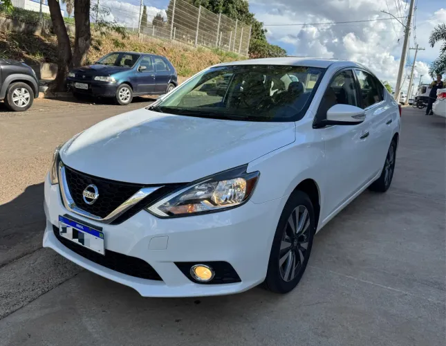 Nissan Sentra SV 2.0 CVT 2016/2017