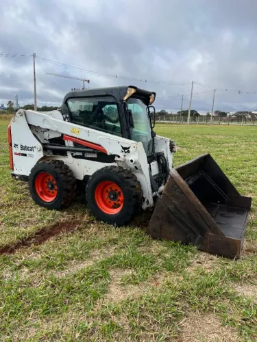 MiniCarregadeira BobCat S550 - 2018   R$ 180.000,00