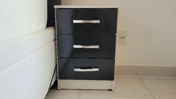 Mesa de cabeceira para quarto