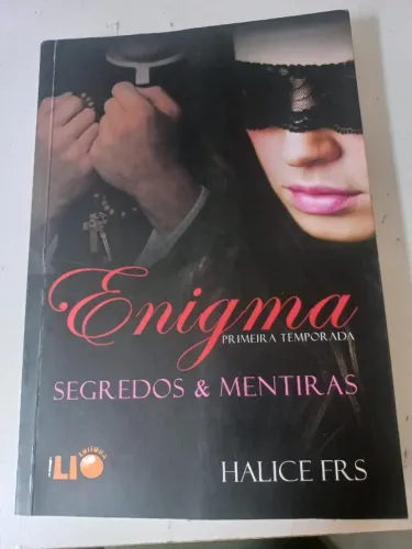 Livros hot usados - ótimo estado e preço acessível!