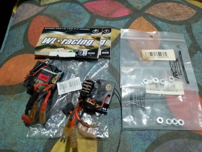 Lote peças 2ESC WLToys a979b queimados no estado + adaptadores de rodas