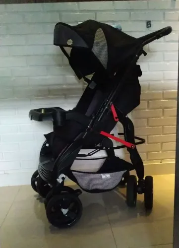 Carrinho bebê criança Tutti Baby Black usado 