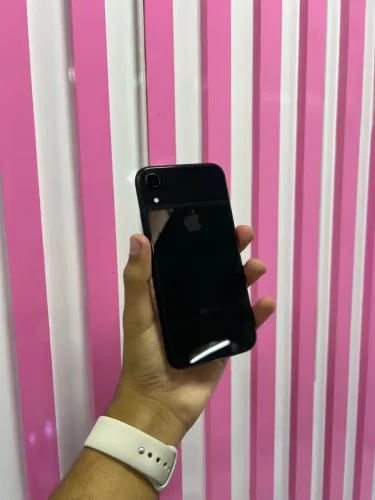 iPhone XR preto 64 gb 