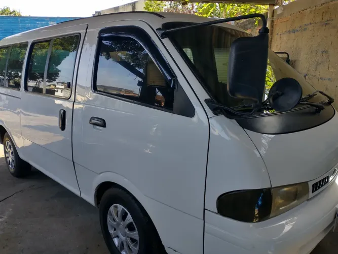 Kia Motors Besta GS 2.7 8V 12L Diesel 2001