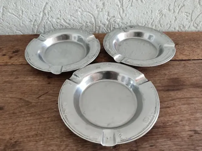 it Com 3 Cinzeiros Inox Da Marca Hércules Usado