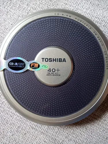 Toca-discos portátil Toshiba CD-R/RW FM Radio