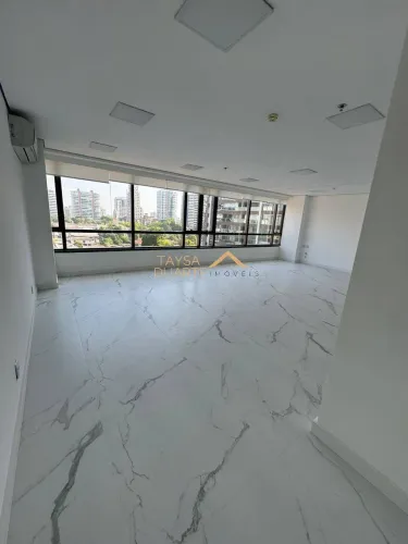 Sala comercial | 70m² | Venda | Soberane Work - Adrianópolis