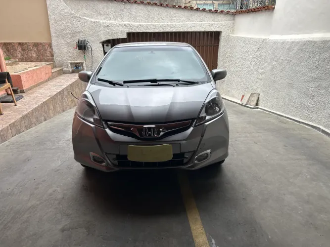 Honda Fit LX 1.4 automático muito conservado