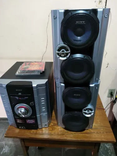 Aparelho de som SONY MHC-RG222 em ótimo estado
