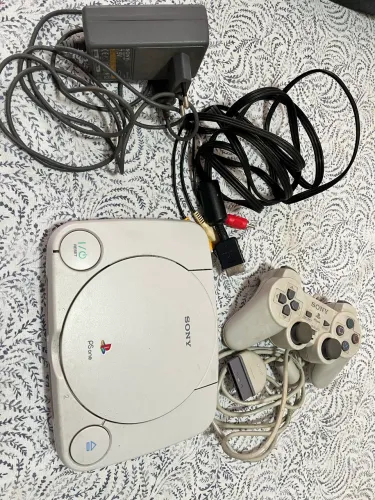 PlayStation 01 com acessórios Originais