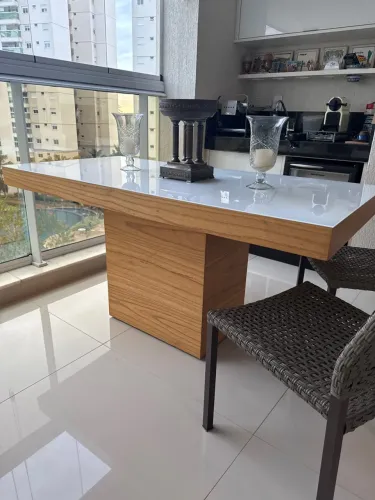 Mesa com duas cadeiras com Design Moderno e Elegante