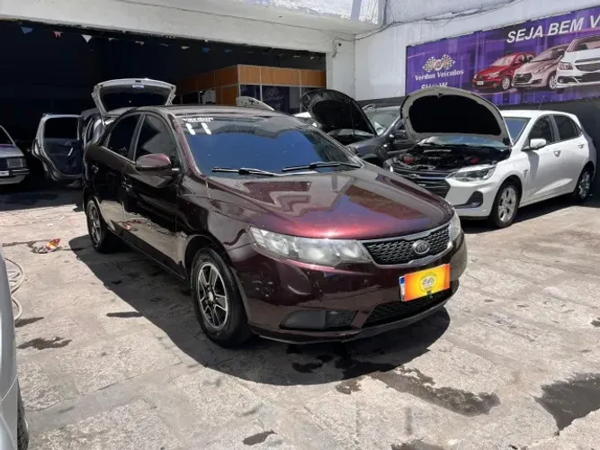 Kia Cerato 1.6 2011 completíssimo - Novo demais! Lindo carro!