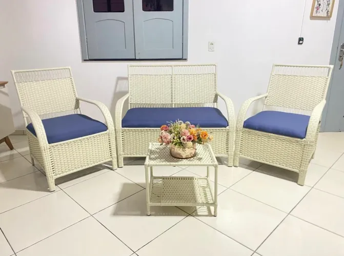 Conjunto de Sofá e Poltronas de Vime