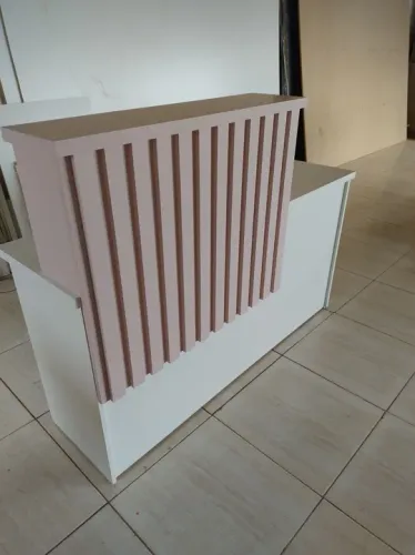 Balcão/recepção/caixa/atendimento 