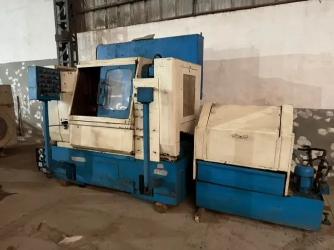 Centro de Usinagem CNC - EX-CELLO Modelo 742-M
