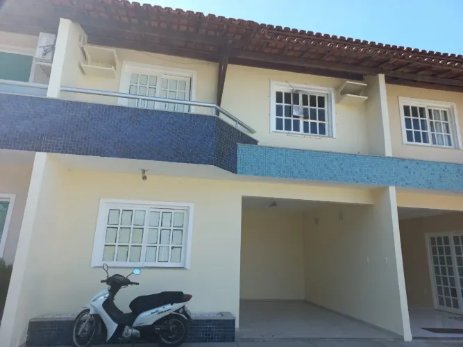 Alugo Duplex no condomínio Vale Dourado
