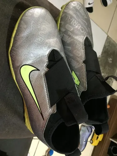 Chuteira society nike