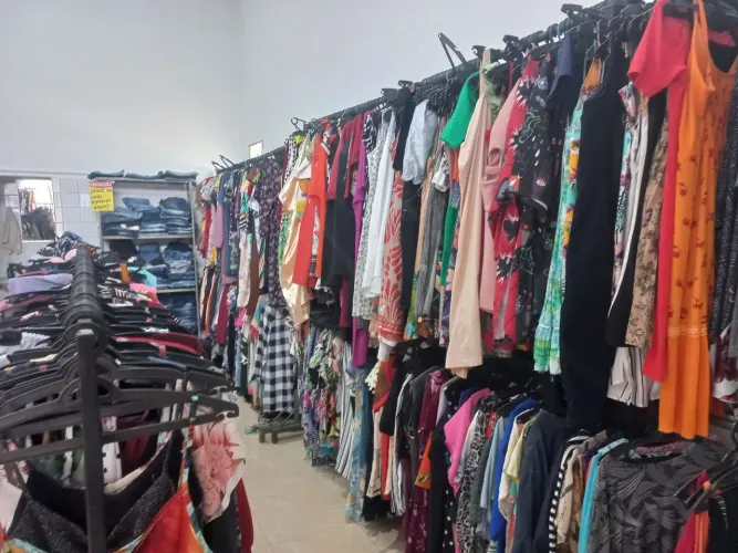 Brecho completo /lotes de roupas
