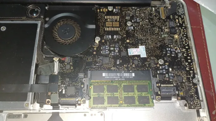 Placa MacBook pro A1278 2009 +4GB de RAM