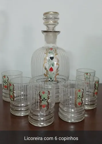 Licoreira Vintage com 6 Copos Decorados