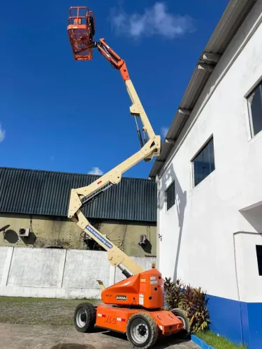LOCAÇÃO Plataforma Elevatória Articulada JLG E450AJ
