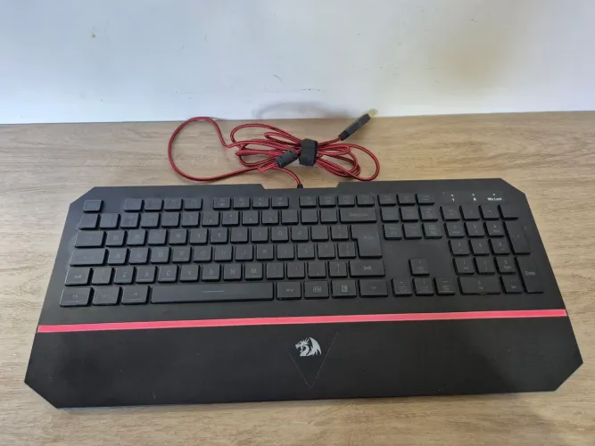 Teclado Gamer Redragon Karura