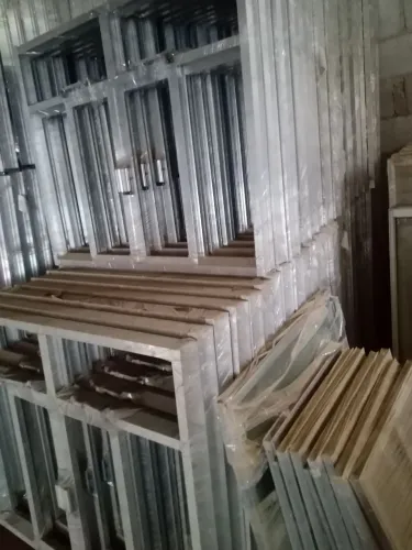 Janela de alumínio L28 Brilho