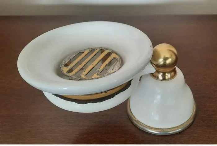 Antiga Saboneteira Deca em Porcelana