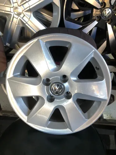 Rodas VW Parati surf aro 15 novas 