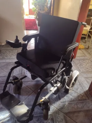 Cadeira de roda motorizada