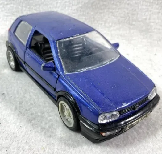 Miniatura Golf Mk3 Sunnyside 1/24