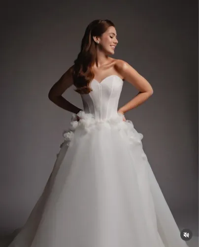 Vestido de Noiva Em Organza Com Véu Tomara que Cai de Coração