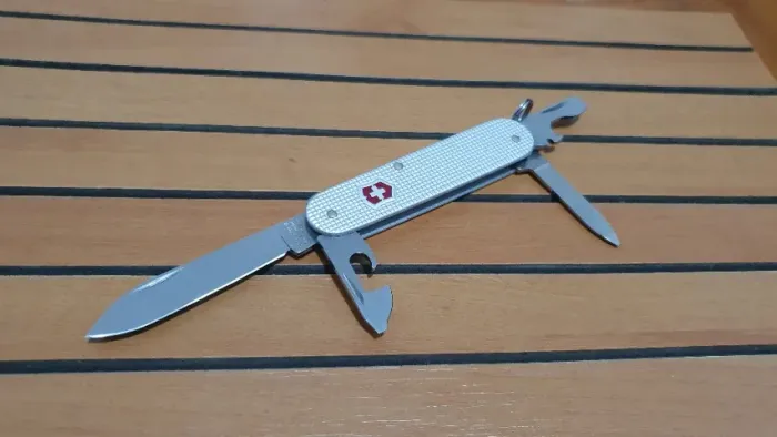 Canivete Suíço Victorinox Cadet Alox Prata